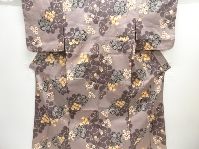 撫子に桜模様浴衣